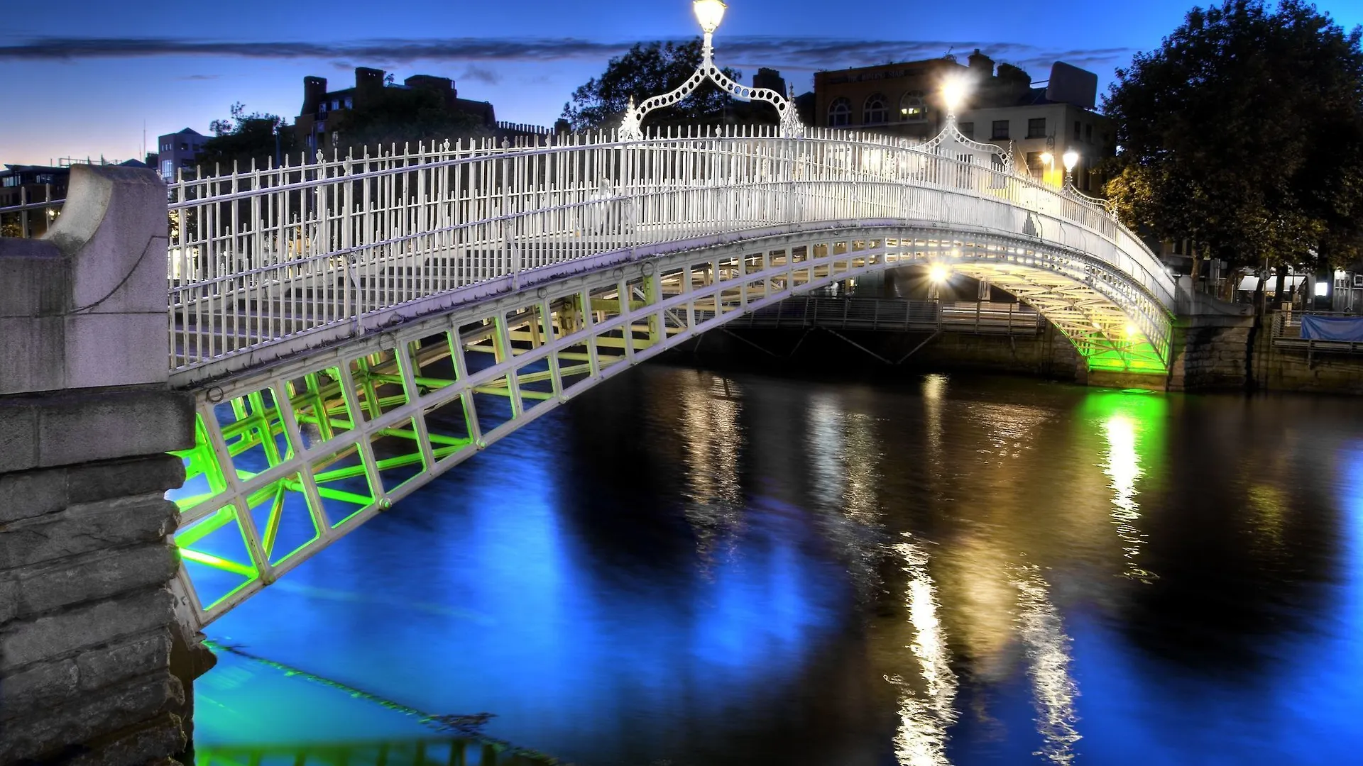 Apartament Pearse Street Townhouse Dublin 0*,